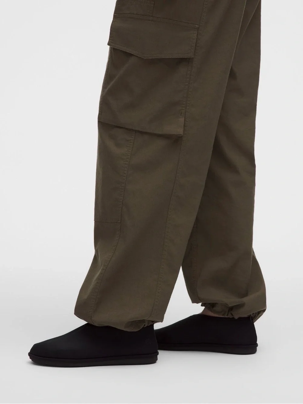 LuluLinen Mid-Rise Cargo Pant - Olive Brown